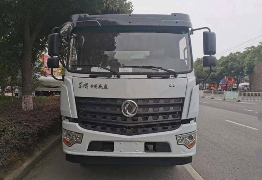 國(guó)六東風(fēng)D3(12方)灑水車